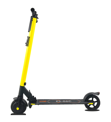 Estructura fuerte eléctrica elegante de la velocidad máxima de la vespa 24km/h de la rueda amarilla del color 2